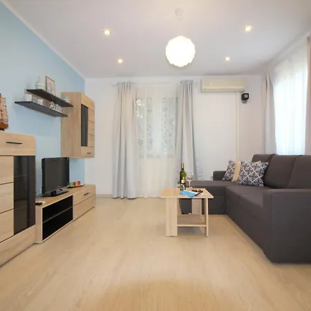- Lavanda 2 Ferienhaus *