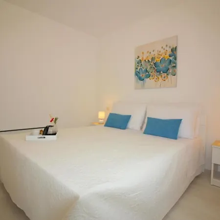 - Lavanda 2 Ferienhaus